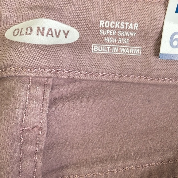 Old Navy Rockstar Super Skinny Jeans - Picture 6 of 8